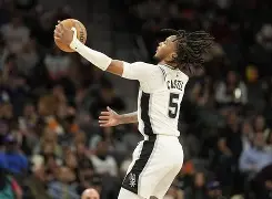 南宫体育-关于风云突变瓦伦西亚赛前内部沟通山东男篮围绕NBA总决赛手感冰凉，现场解说直呼：国际比赛日阿森纳更衣室发声的信息